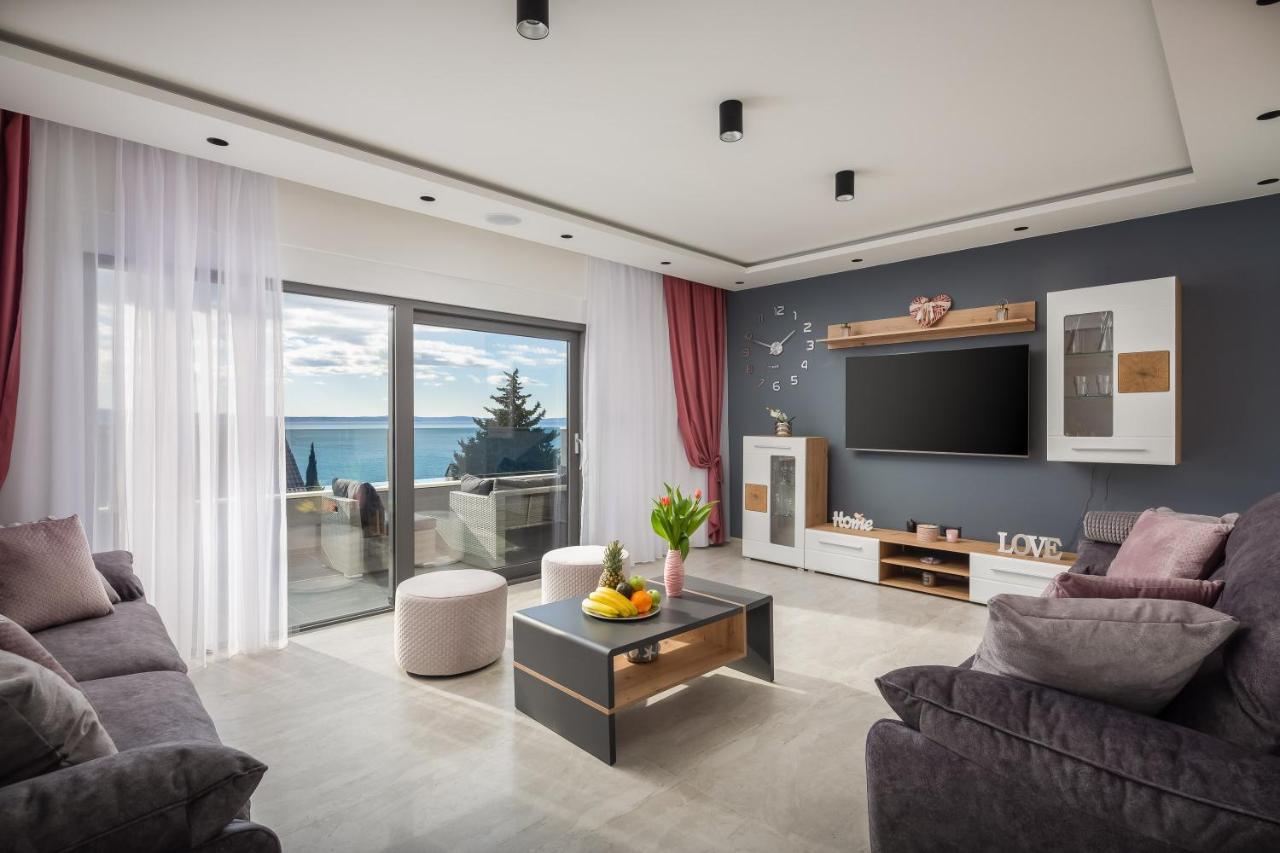 Luxury Apartment Lorena - Private Heated Pool - 예세니체 외부 사진