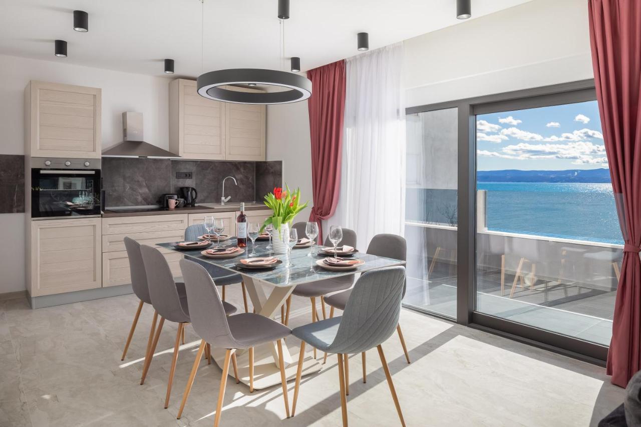 Luxury Apartment Lorena - Private Heated Pool - 예세니체 외부 사진
