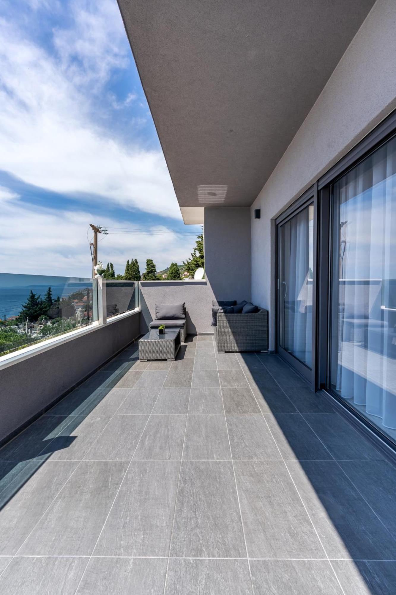 Luxury Apartment Lorena - Private Heated Pool - 예세니체 외부 사진